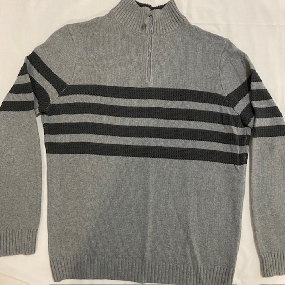 Tahari Men's Sweater Large gray with charcoal stripes